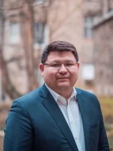 Adil Kusmanov
